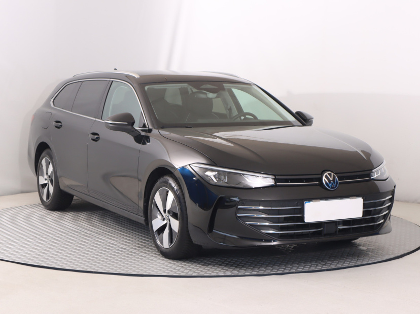 Volkswagen Passat, 2025