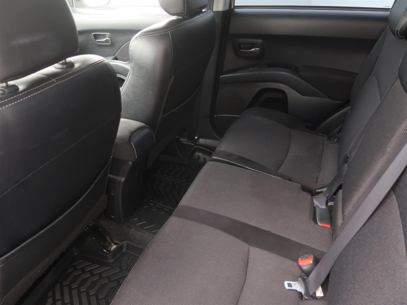 Peugeot 4007, 2009
