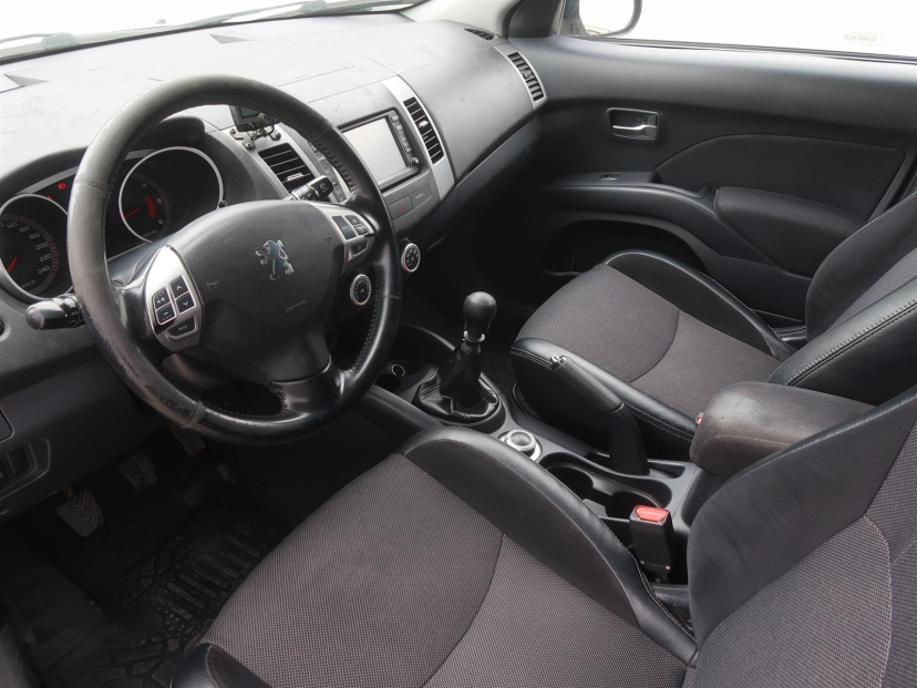 Peugeot 4007, 2009