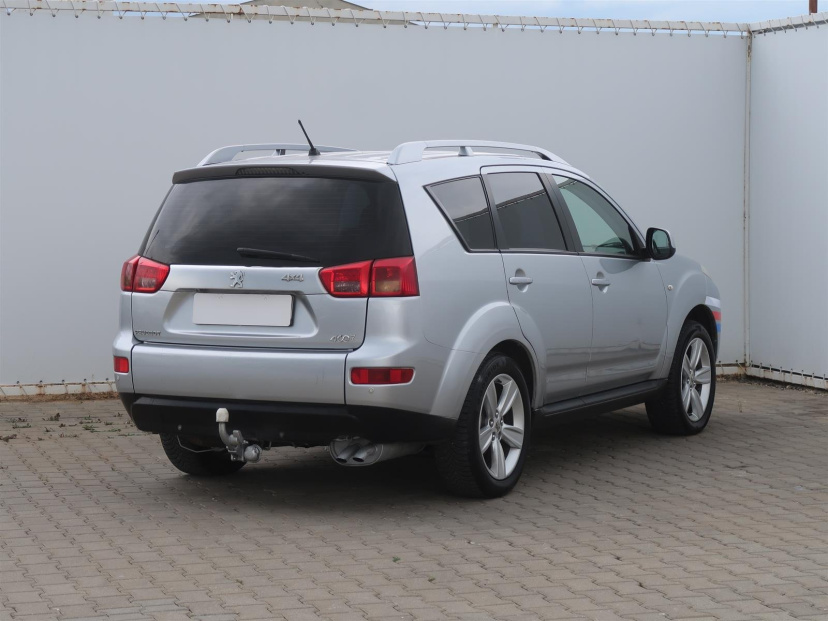 Peugeot 4007, 2009