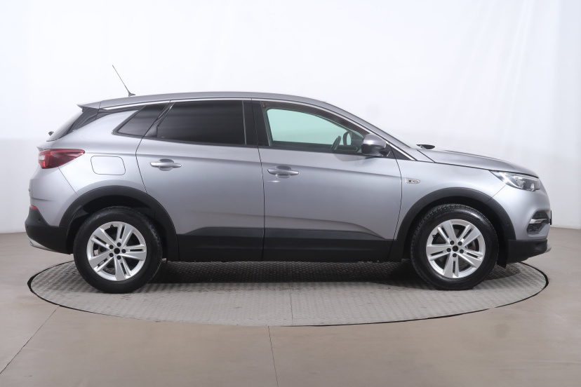 Opel Grandland, 2020