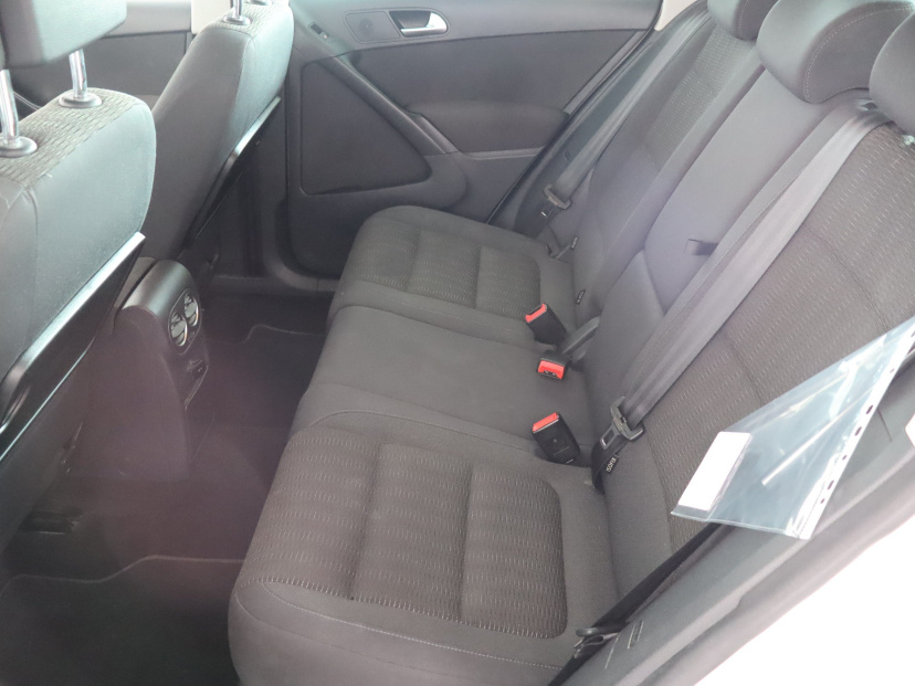Volkswagen Tiguan, 2015