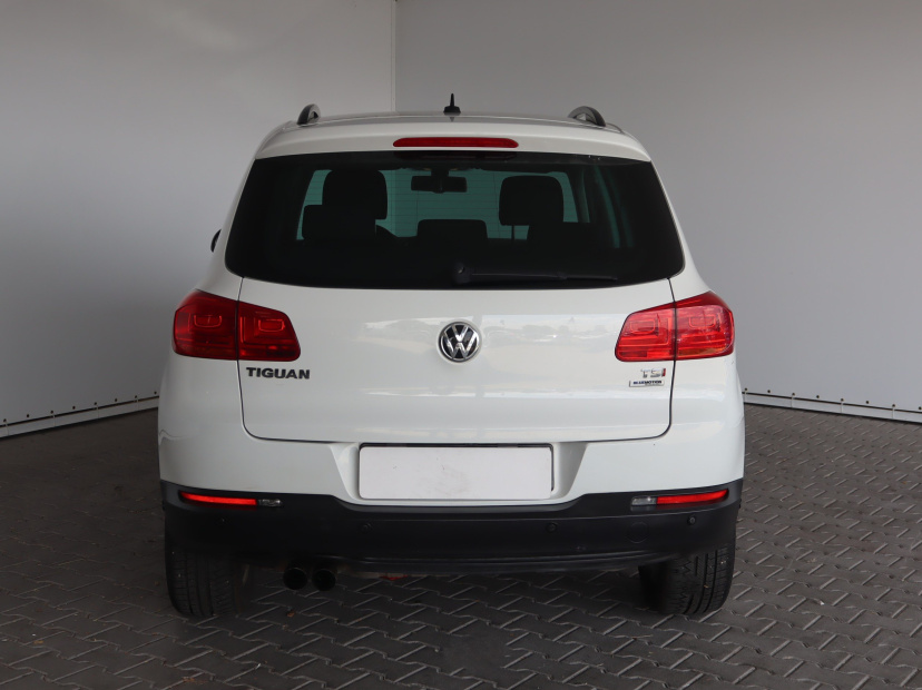 Volkswagen Tiguan, 2015