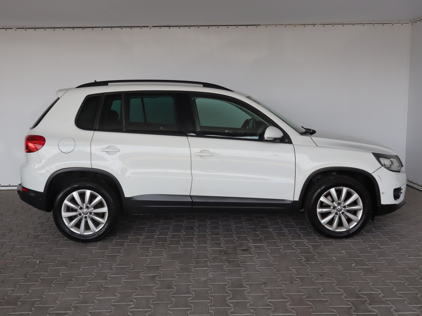 Volkswagen Tiguan, 2015