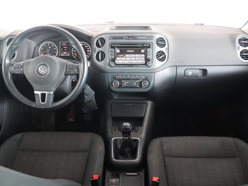 Volkswagen Tiguan, 2015