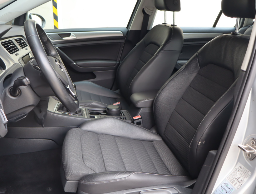 Volkswagen Golf, 2015