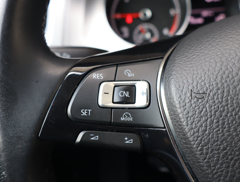 Volkswagen Golf, 2015