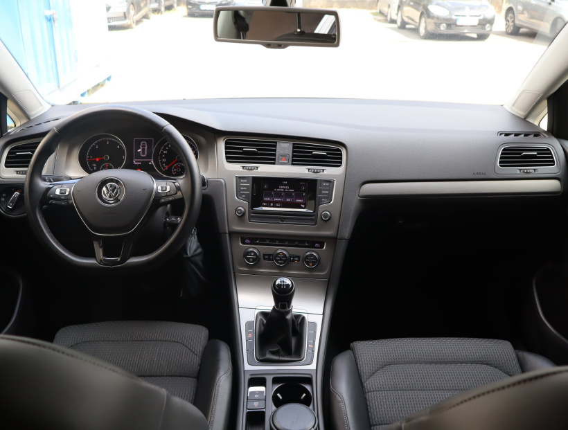 Volkswagen Golf, 2015