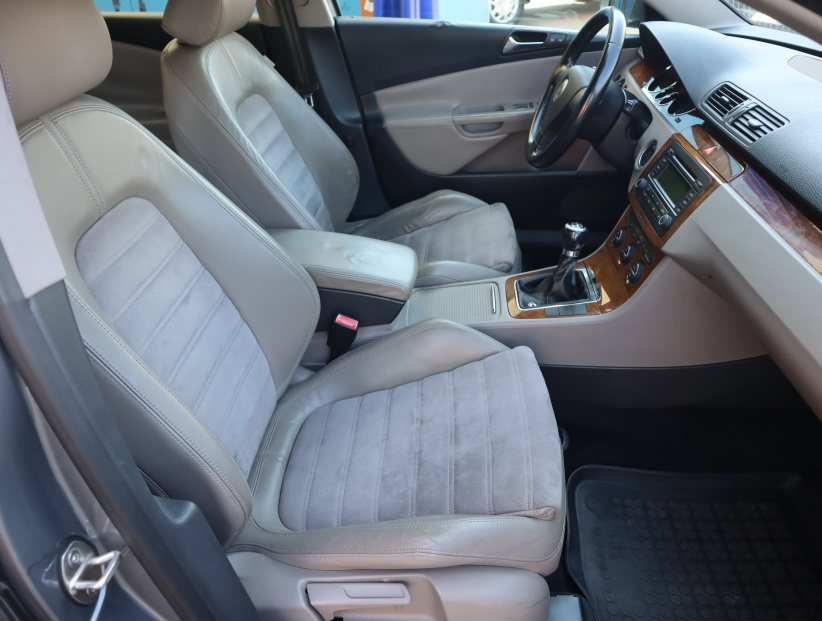 Volkswagen Passat, 2005