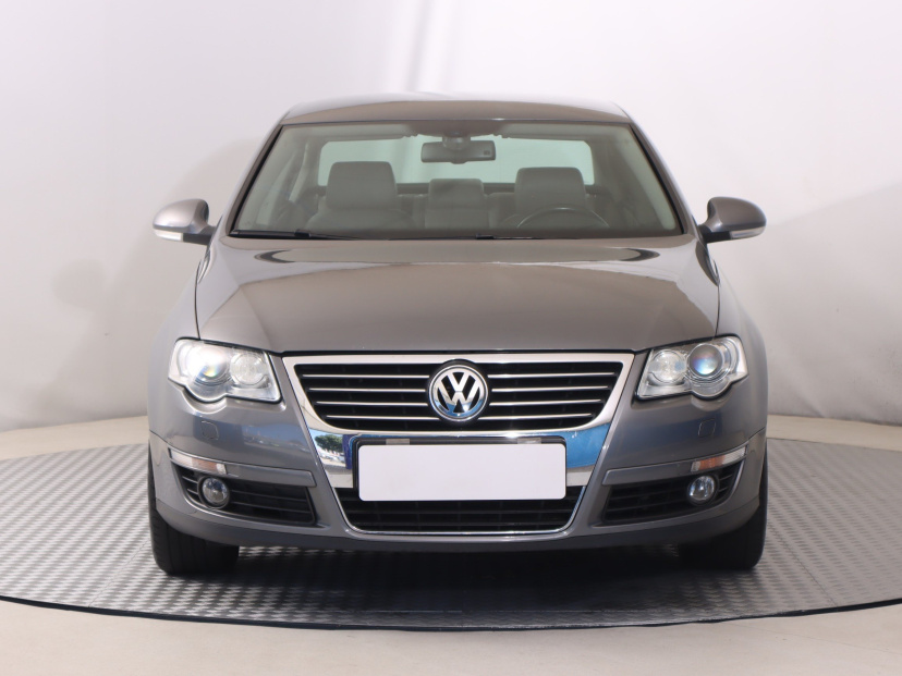 Volkswagen Passat, 2005