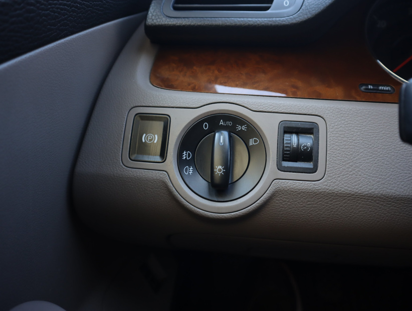 Volkswagen Passat, 2005