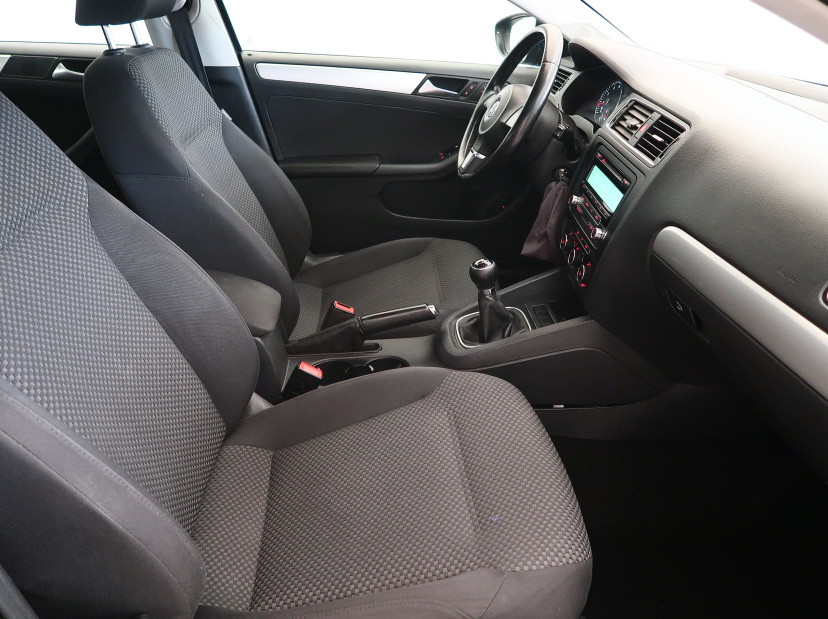 Volkswagen Jetta, 2011