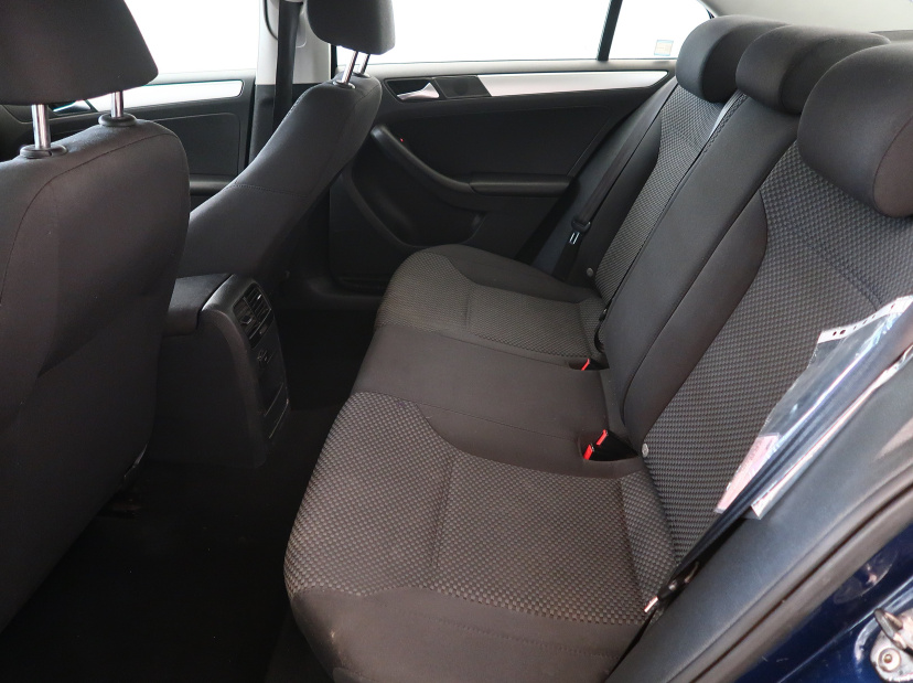 Volkswagen Jetta, 2011