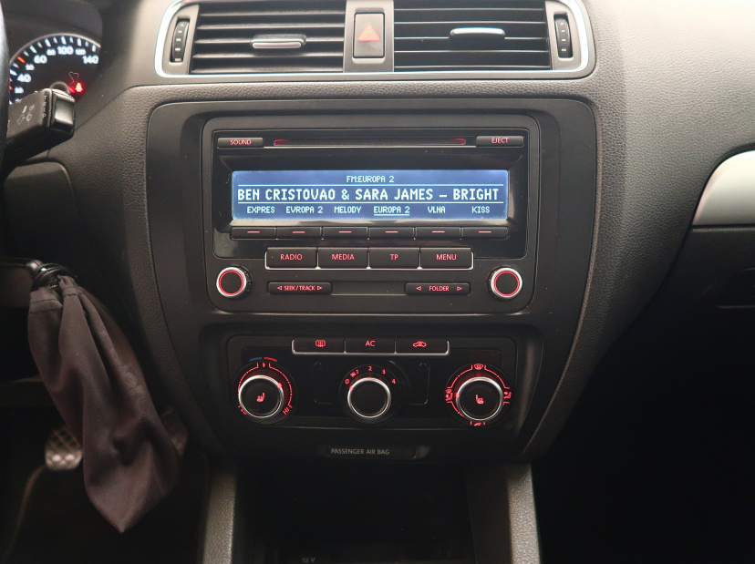Volkswagen Jetta, 2011