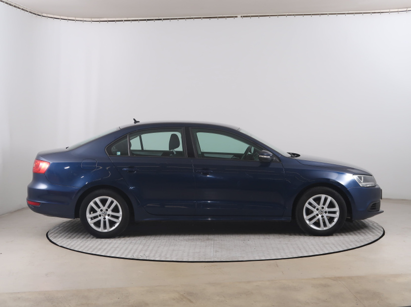 Volkswagen Jetta, 2011