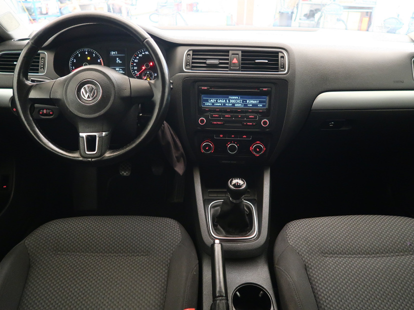 Volkswagen Jetta, 2011