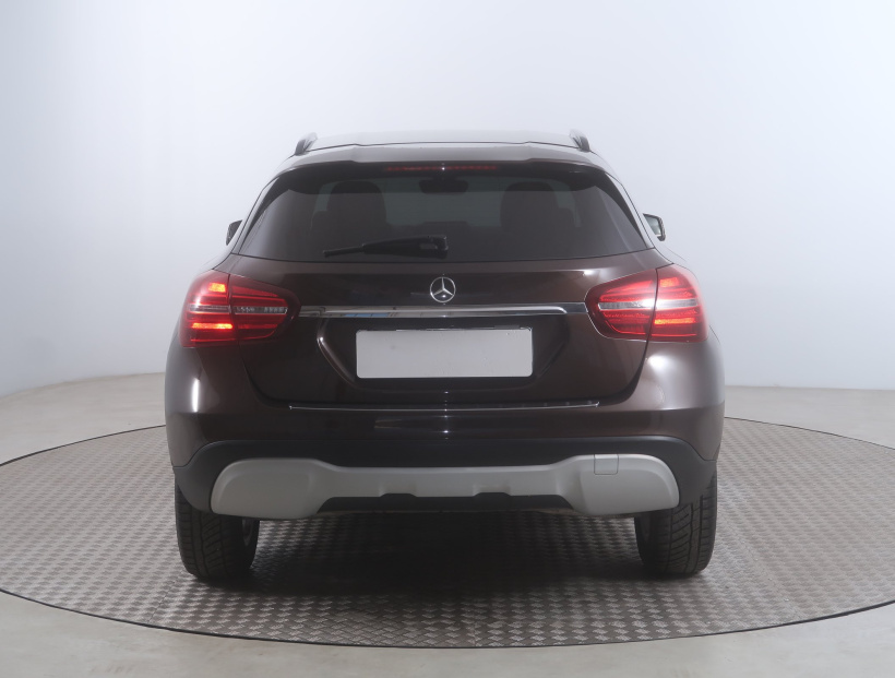 Mercedes-Benz GLA, 2017