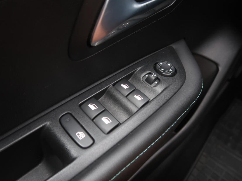 Peugeot 208, 2022