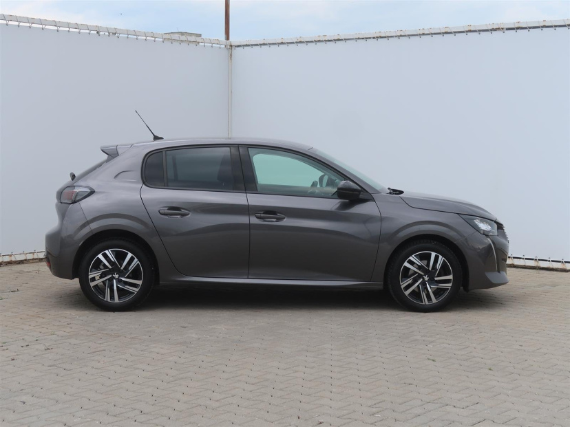 Peugeot 208, 2022