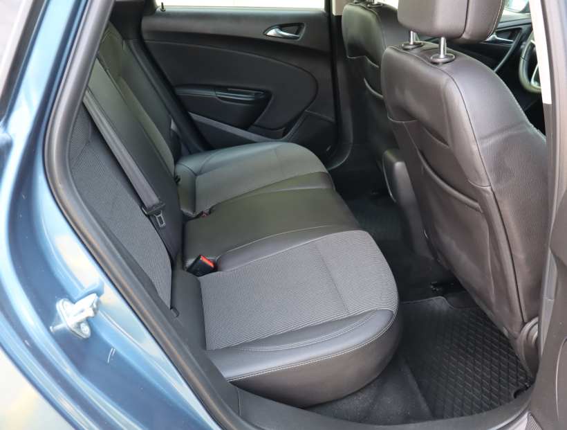 Opel Astra, 2014