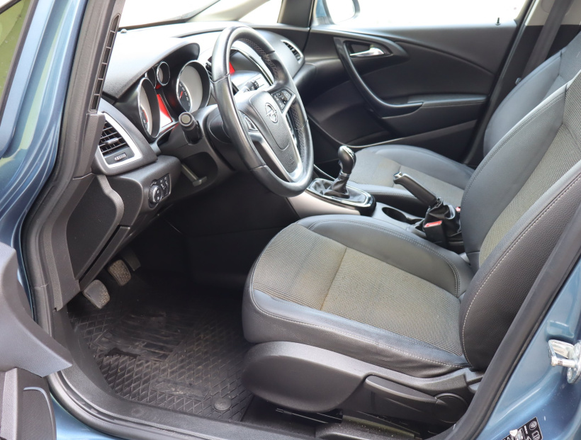 Opel Astra, 2014