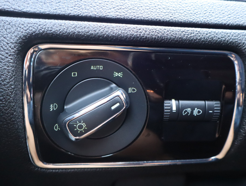 Škoda Superb, 2010
