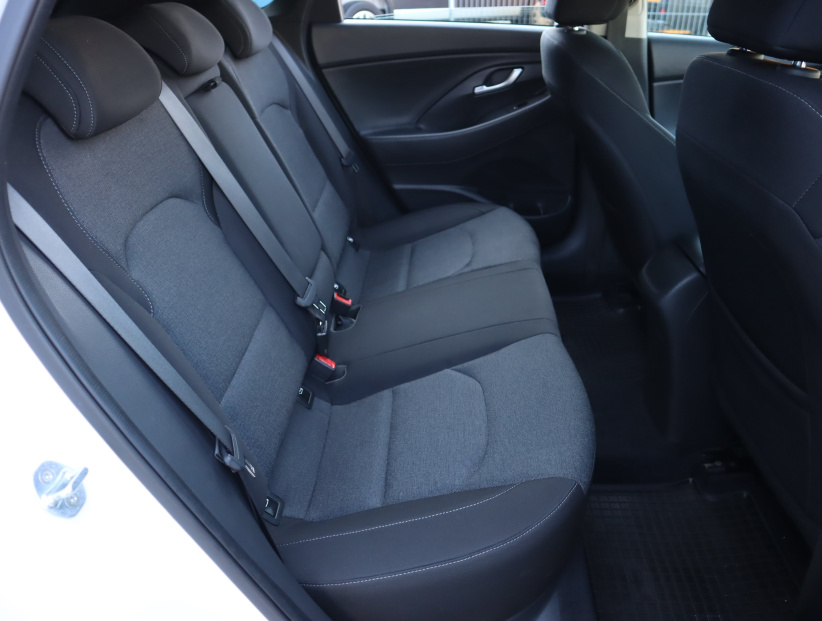 Hyundai i30, 2022
