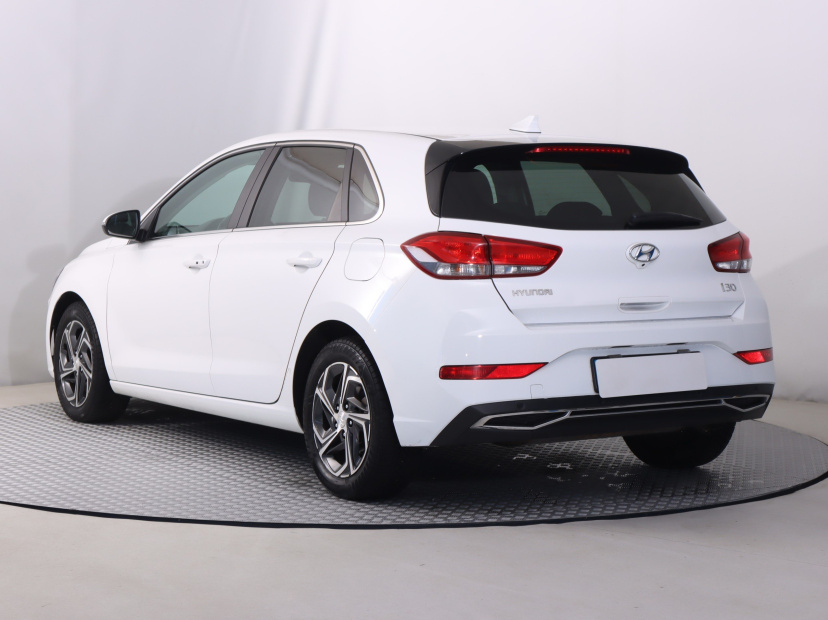 Hyundai i30, 2022