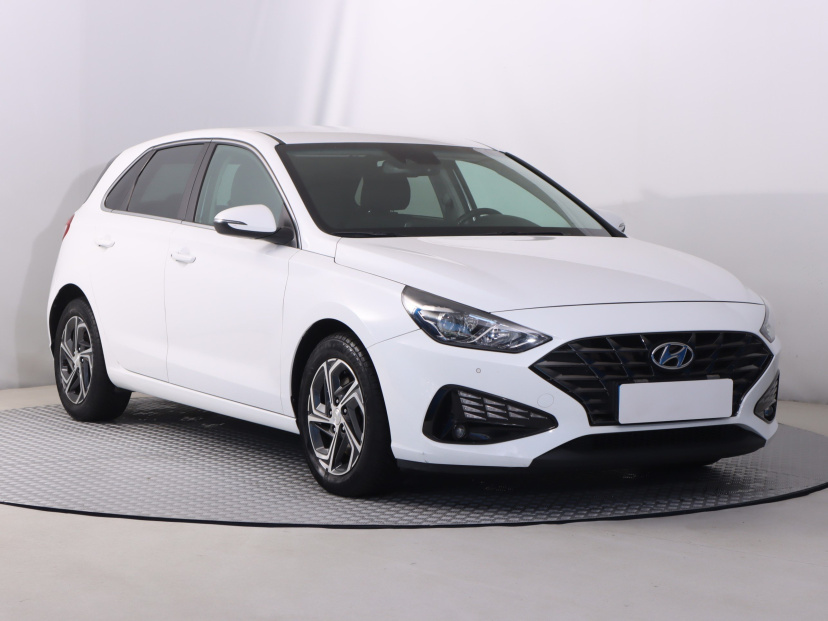 Hyundai i30, 2022