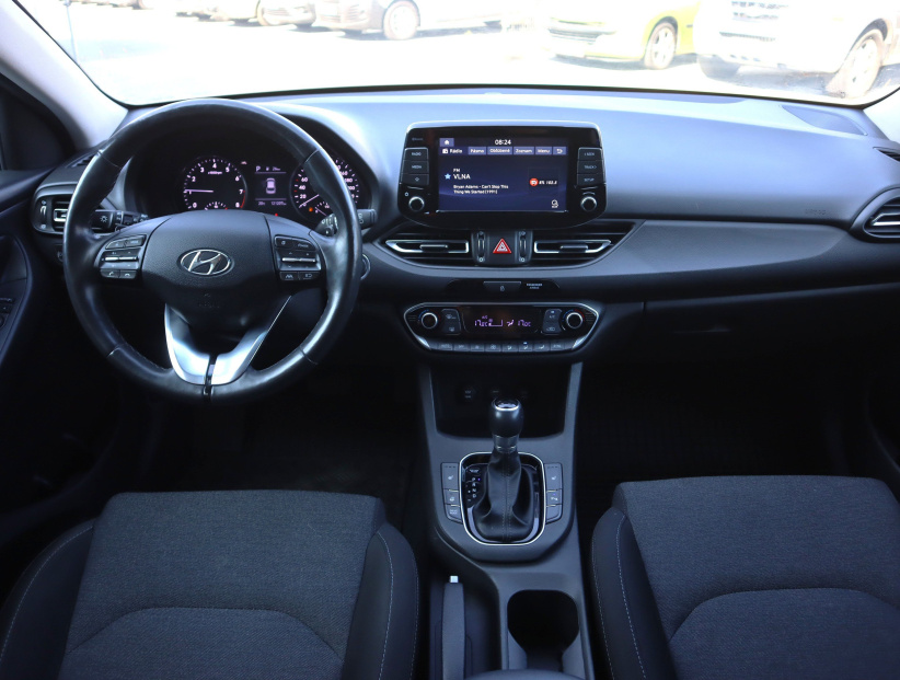Hyundai i30, 2022
