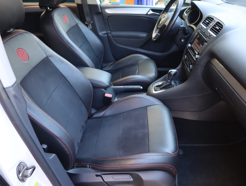 Volkswagen Golf, 2011