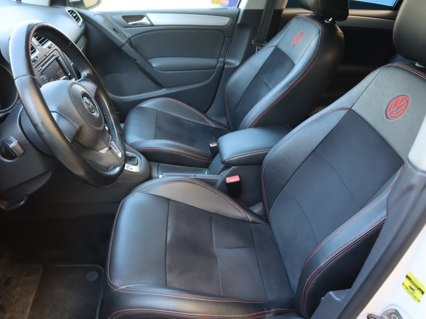 Volkswagen Golf, 2011