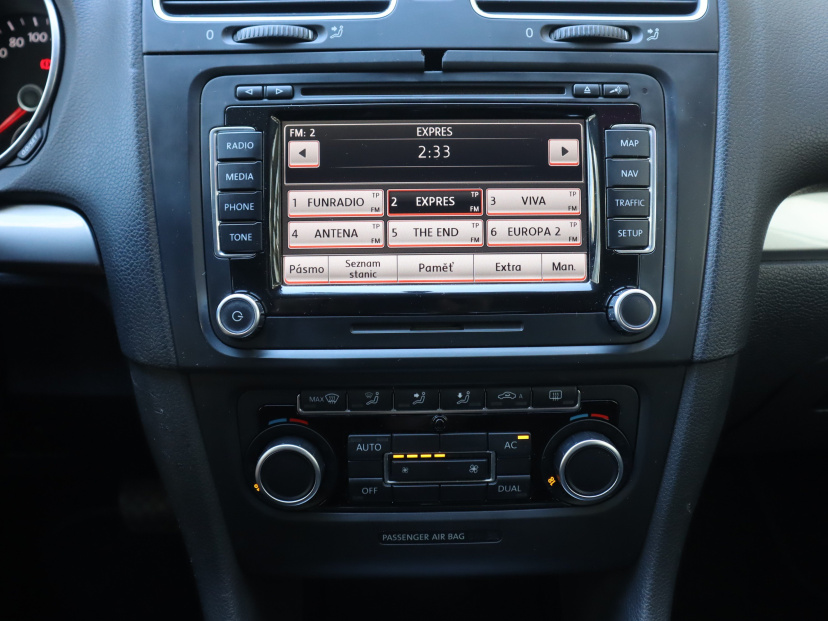 Volkswagen Golf, 2011