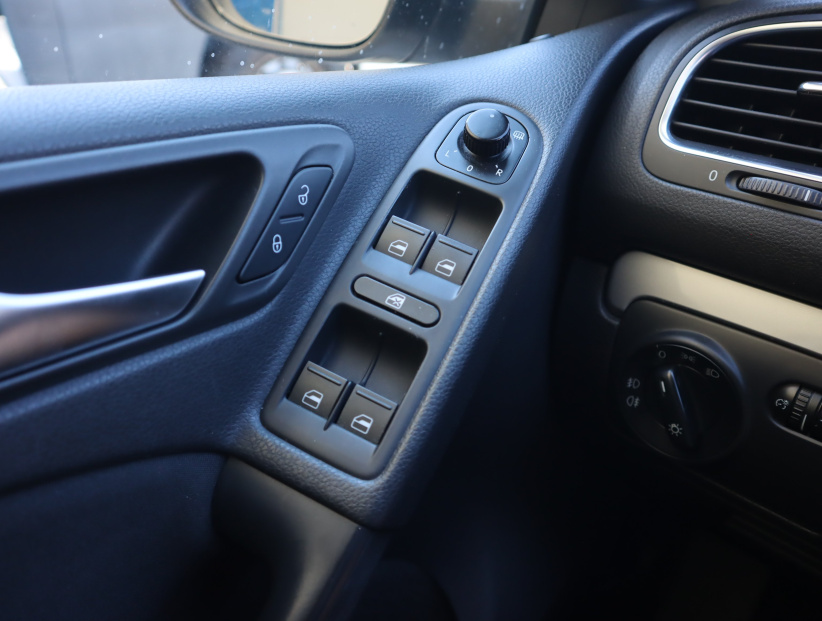 Volkswagen Golf, 2011