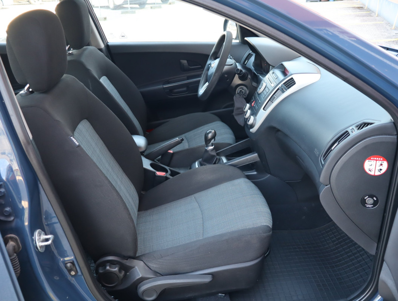 Kia Ceed, 2010