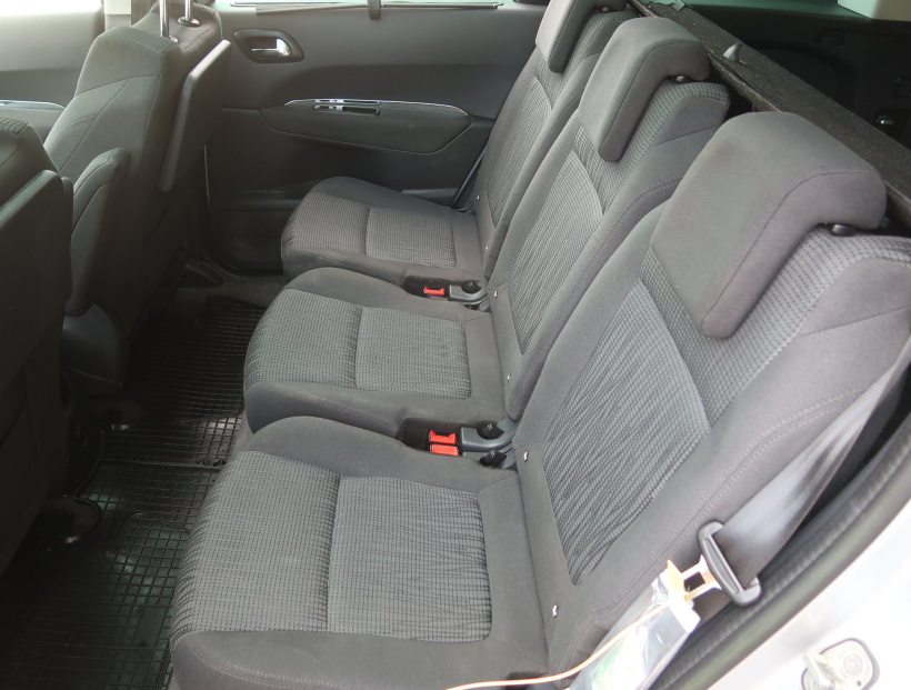 Peugeot 5008, 2013
