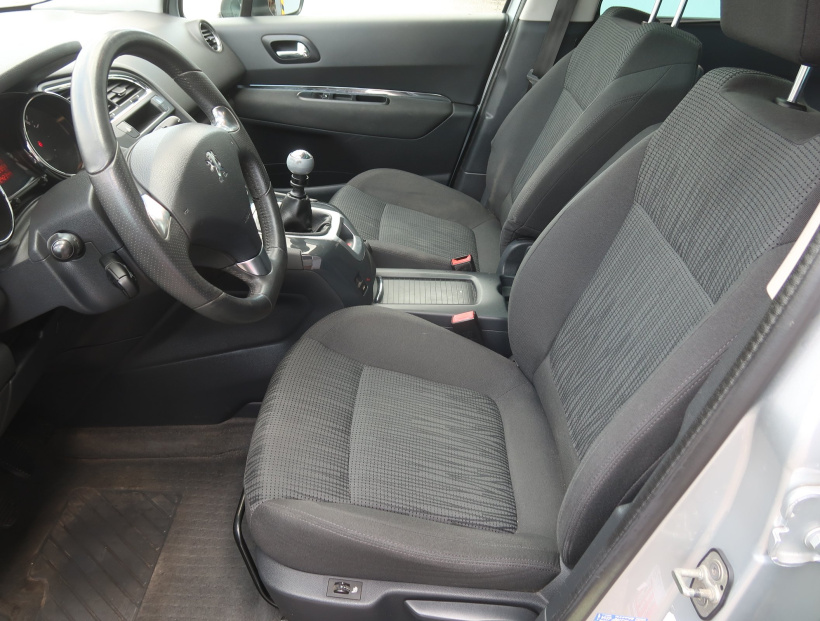 Peugeot 5008, 2013