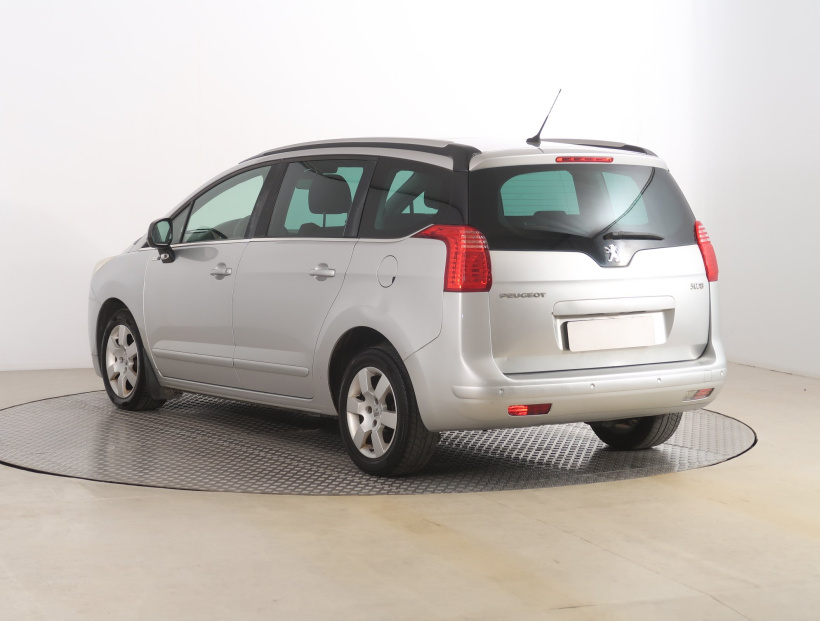 Peugeot 5008, 2013