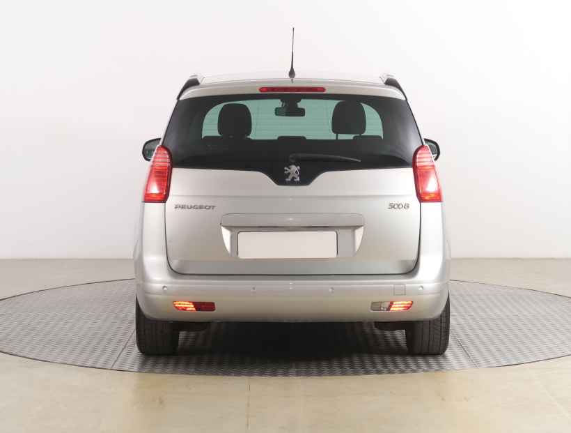 Peugeot 5008, 2013