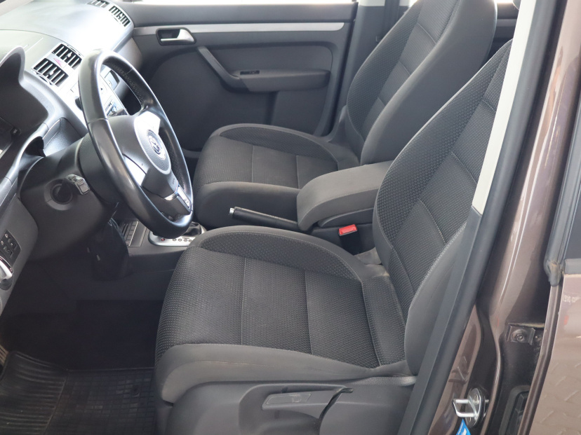Volkswagen Touran, 2011