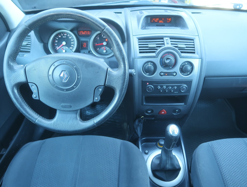 Renault Megane, 2004
