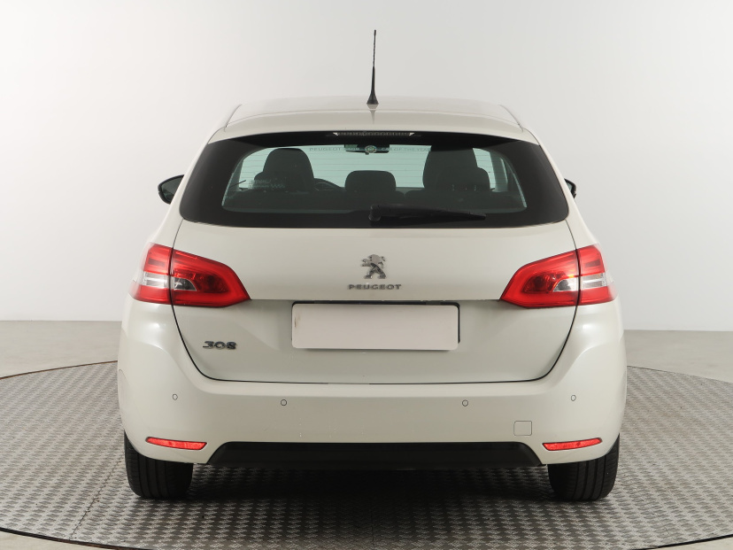 Peugeot 308, 2015