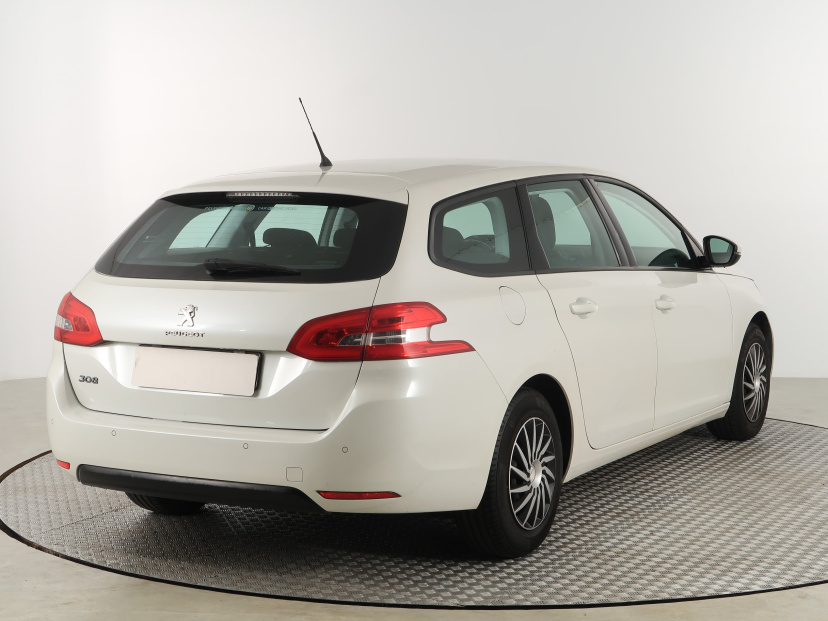 Peugeot 308, 2015
