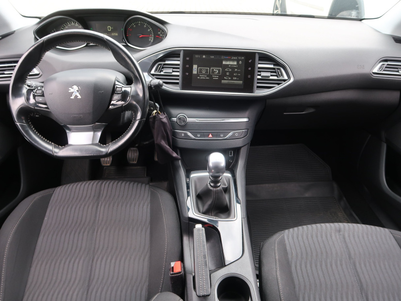 Peugeot 308, 2015