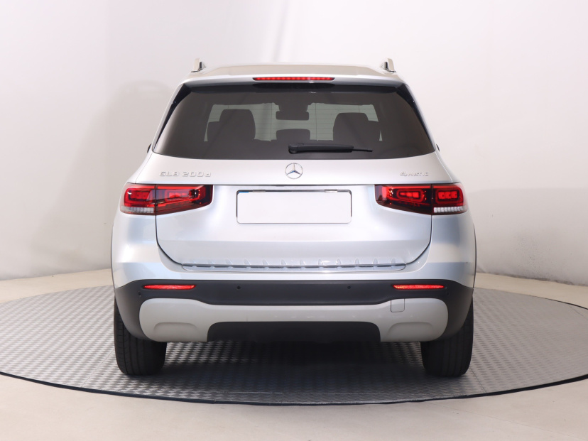 Mercedes-Benz GLB, 2022