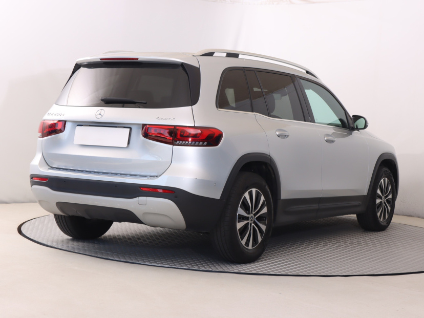 Mercedes-Benz GLB, 2022