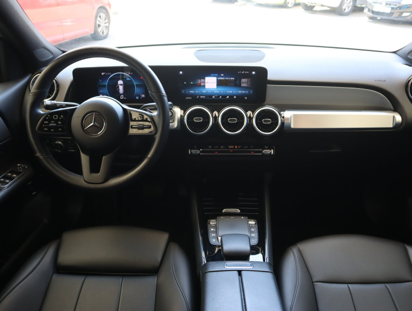 Mercedes-Benz GLB, 2022