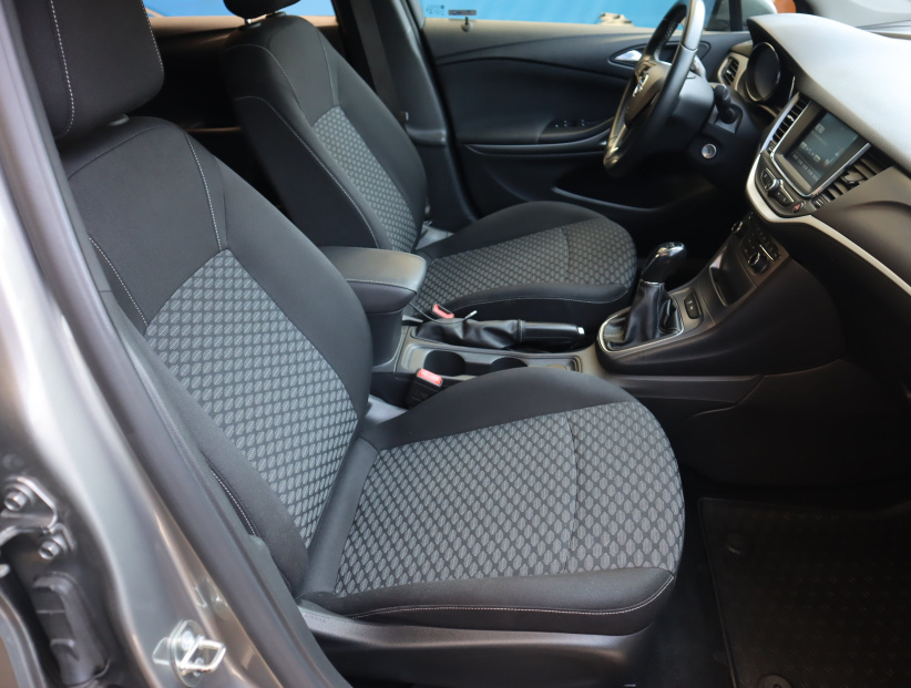 Opel Astra, 2017