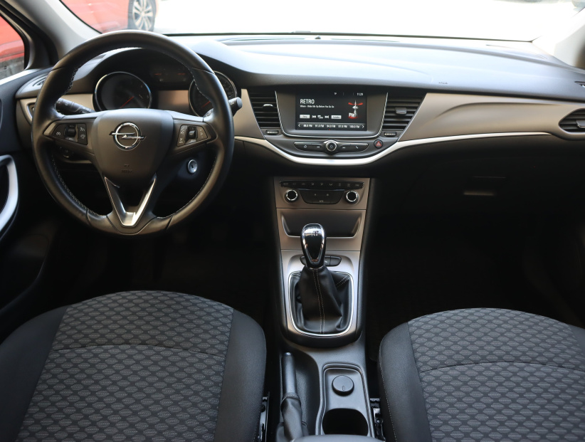 Opel Astra, 2017