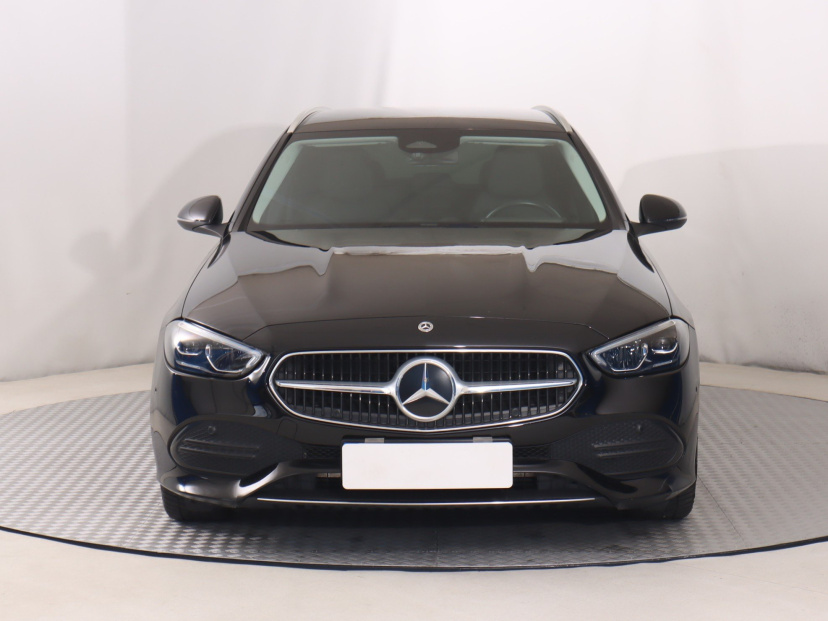 Mercedes-Benz C, 2022